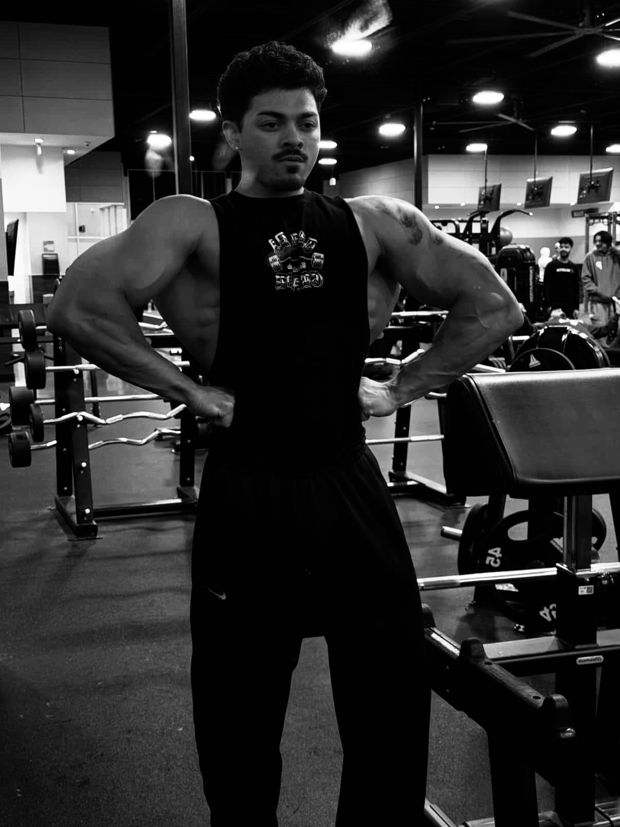 “Barbell Club” gym tank